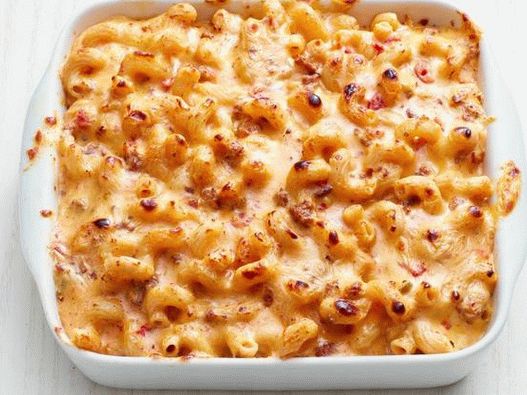 A Photo of Mac and Cheese with Mexican Turkey Sausage