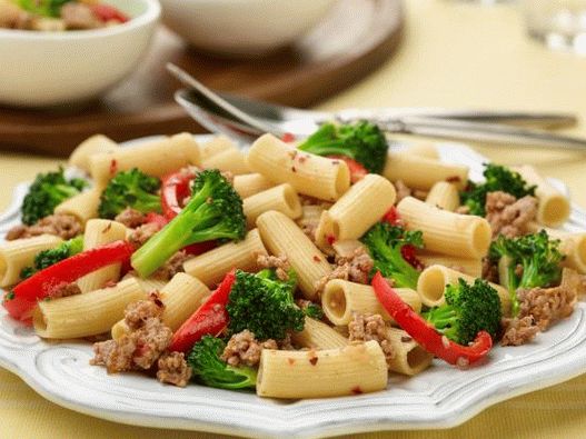 Photo of Pasta with minced turkey and broccoli