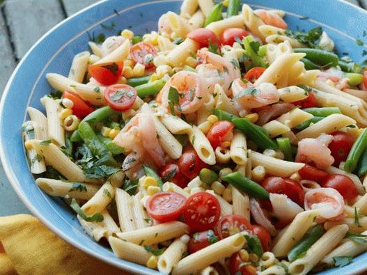 Photo Pasta salad with scampi shrimp