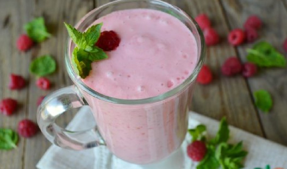 Raspberry smoothie Taste of summer