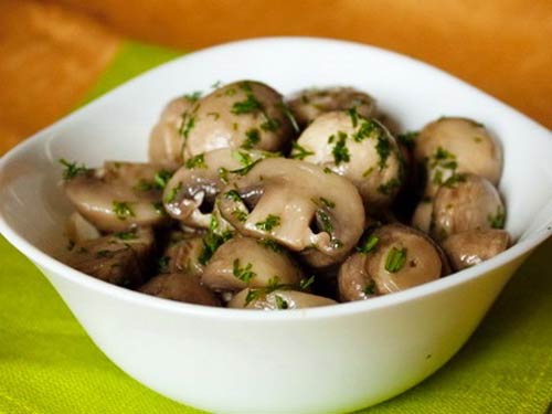 Lightly salted champignons