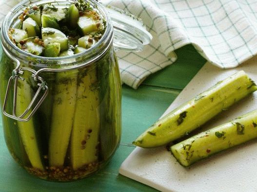 Photo pickled cucumbers at home
