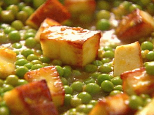 Photo Matar Panir - cheese with green peas