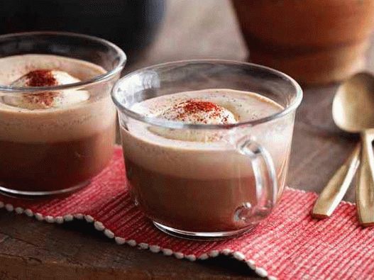 Photo Mexican hot chocolate with ice cream and chili