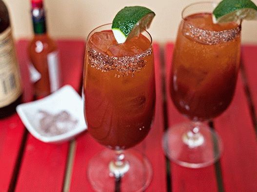 Photo Michelad - a cocktail with beer