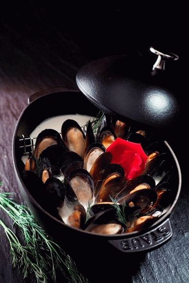 Photo of mussels stewed in cream