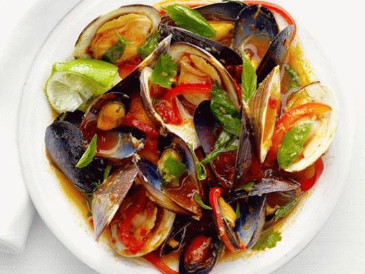 Photo of Mussels and Clams in Thai Curry Sauce