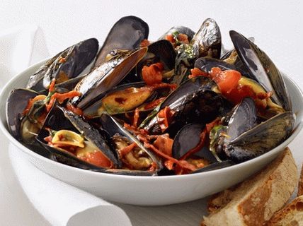 Photo of Mussels with salami and tomato sausage