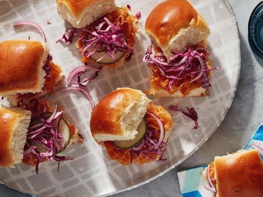 Photo Mini burgers with barbecue pumpkin
