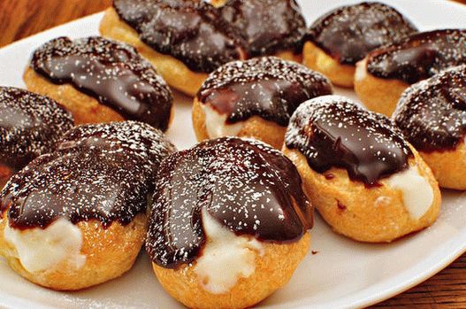 Photo Mini Eclairs with Chocolate Icing
