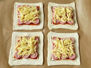 Mini pizza flowers