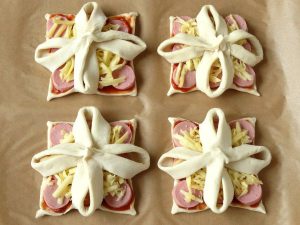 Mini pizza flowers
