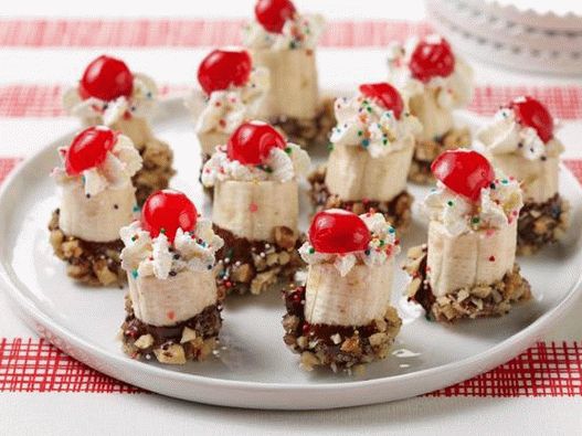 Dish Photography - Tiny Banana Split