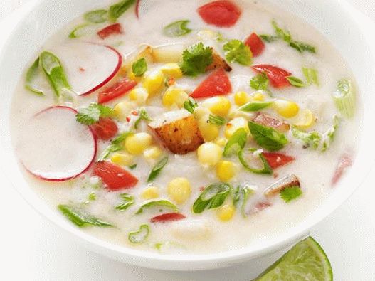 Photo Thai milk soup with potatoes and corn