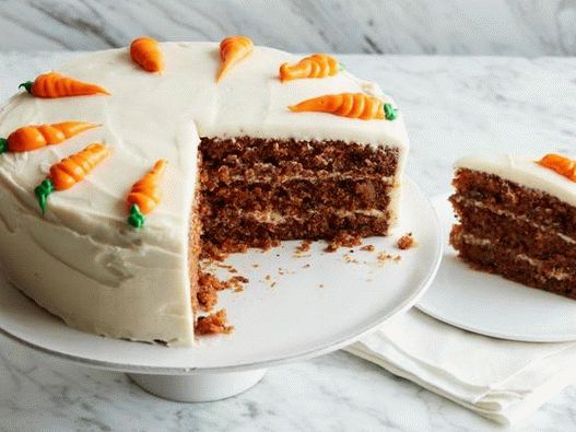 Photo Carrot cake with cheese cream