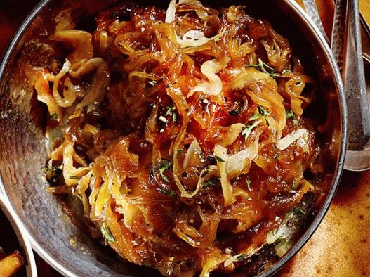 Photo Stuffing for pancakes with onions and thyme