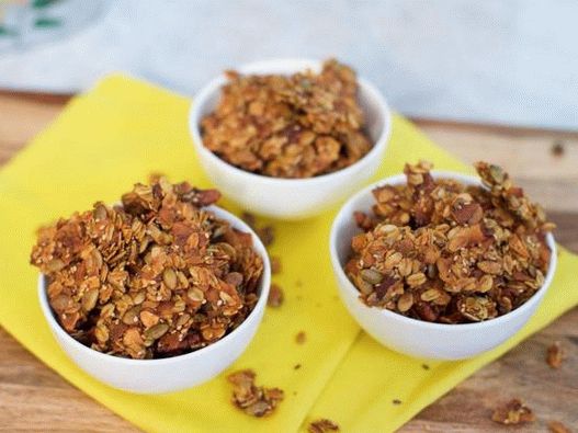 Photo Low-Carbon Baked Oatmeal Granola