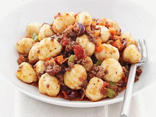 Photo of gnocchi in meat sauce