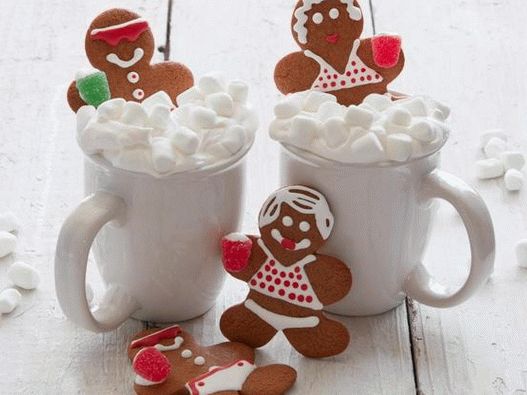 Gingerbread men in a hot chocolate whirlpool