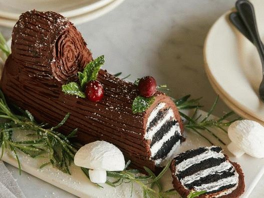 Cake without baking Christmas log