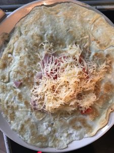 Omelet roll