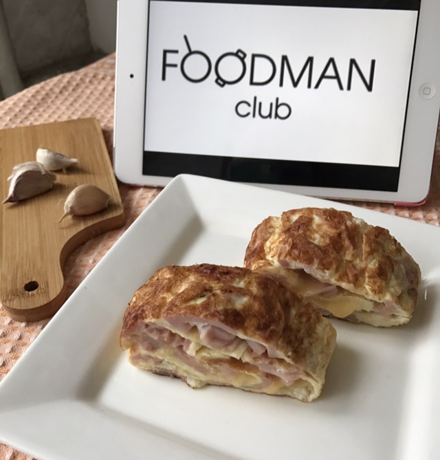 Omelet roll: video recipe