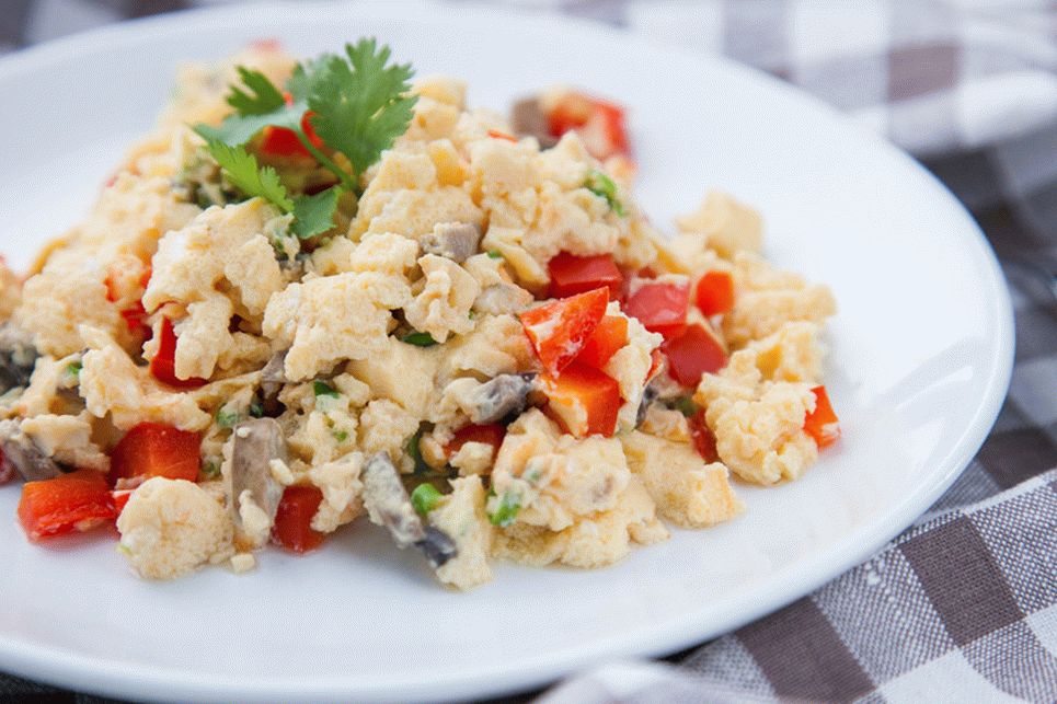 Steamed omelet with vegetables