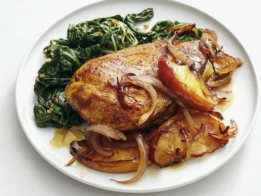 Photo of the dish - Chicken stew with chard and apples