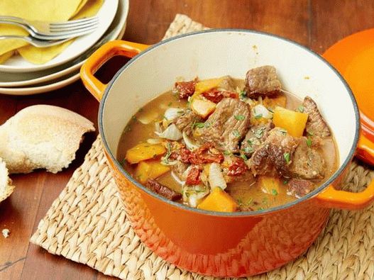 Stew from beef and nutmeg pumpkin