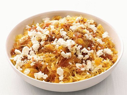 Photo Vegetable spaghetti with feta cheese