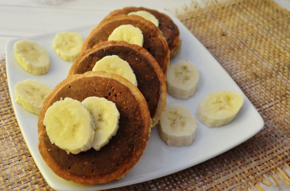 Oatmeal pancakes with banana