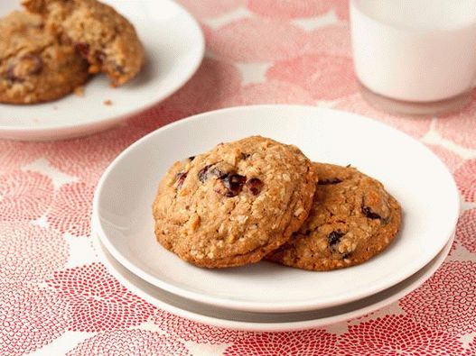 Photo Oatmeal cookies with dried cranberries