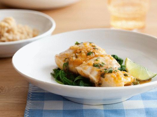 Photo Halibut stewed in Thai coconut sauce