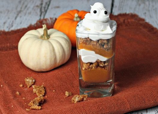 Photo of Parfait with pumpkin and granola