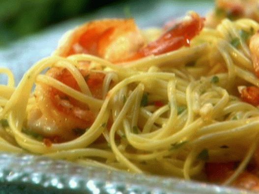 Photo of Pasta linguine with lemon and scampi shrimp