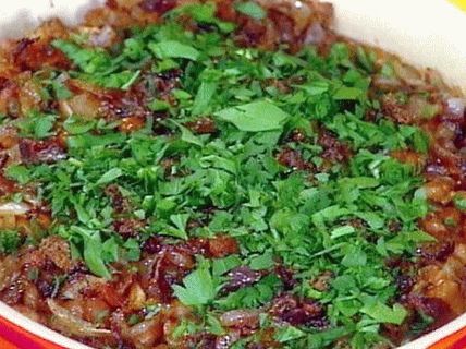 Photo of Baked Beans with Bacon and Red Onion