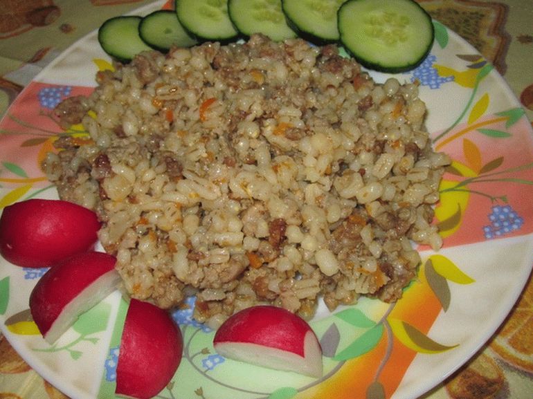 Barley porridge with minced meat