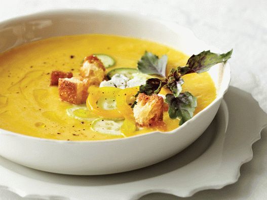 Photo Peach-mint soup puree with champagne