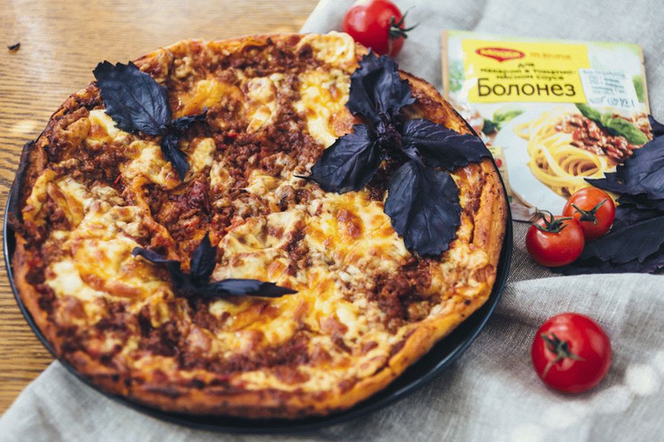 Pizza Bolognese