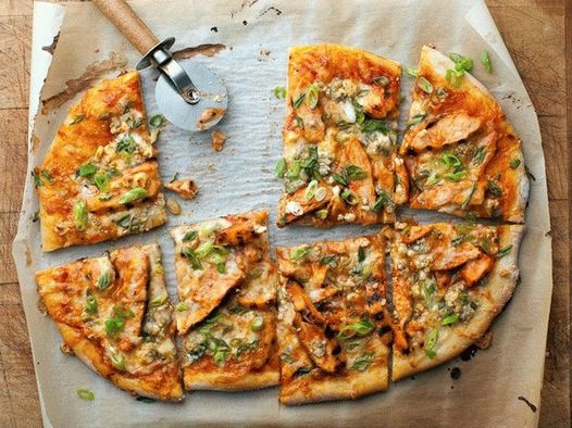 Photo Pizza with Buffalo Chicken