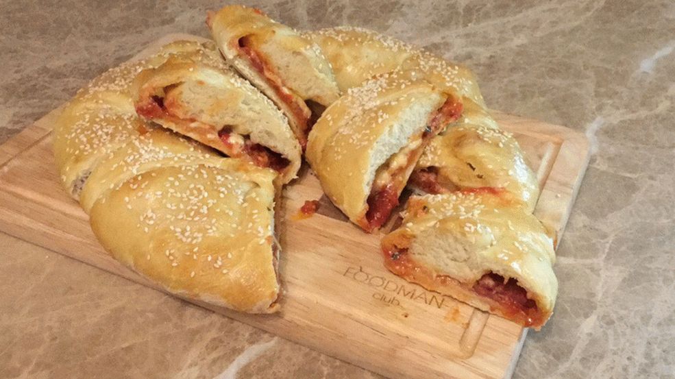 Pizza Wreath: video recipe