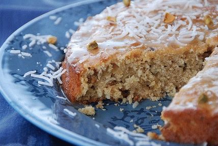 Photo of oatmeal pie with fruit