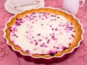 Lingonberry pie