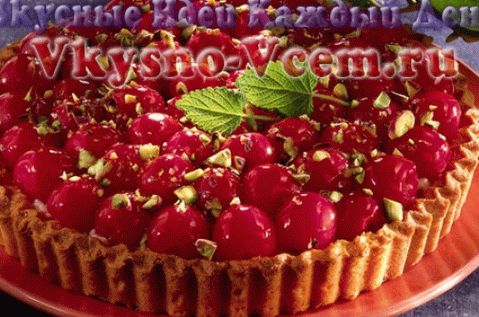 cherry pie with mascarpone