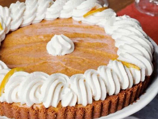 Photo Pie with pumpkin and banana mousse