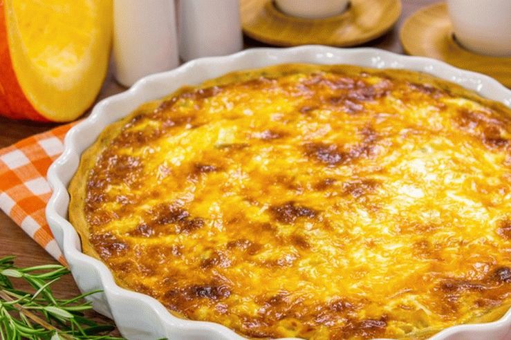 Pumpkin pie with chicken