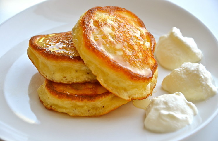 Lush pancakes on kefir