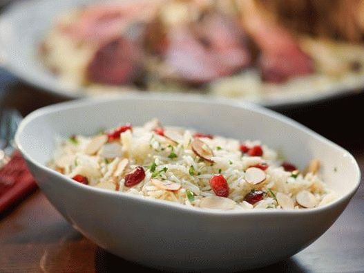 Photo Pilaf with cranberries and almonds