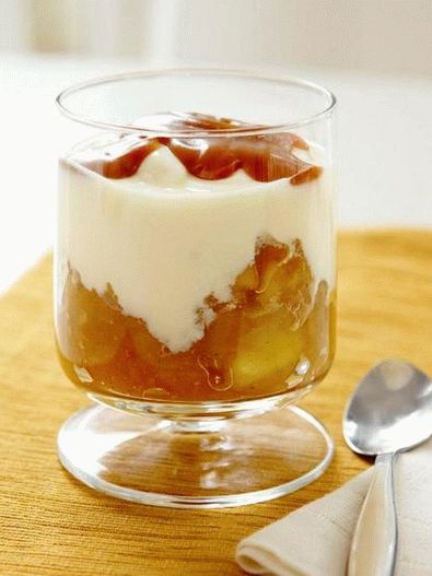 Homemade yogurt with apple compote