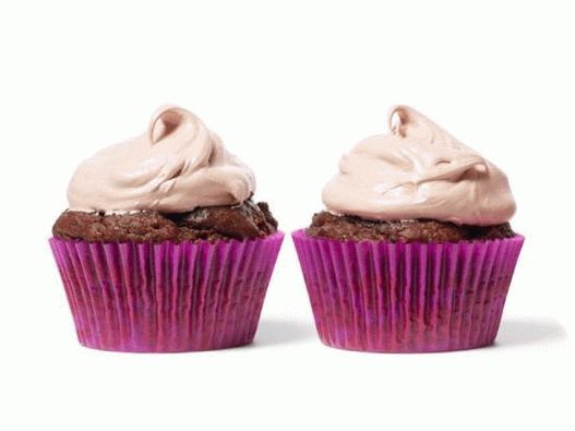 Chocolate Cupcakes with Meringue Glaze